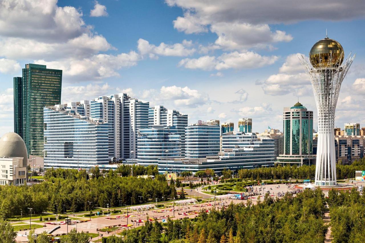 The Ritz-Carlton, Astana Hotell Exteriör bild