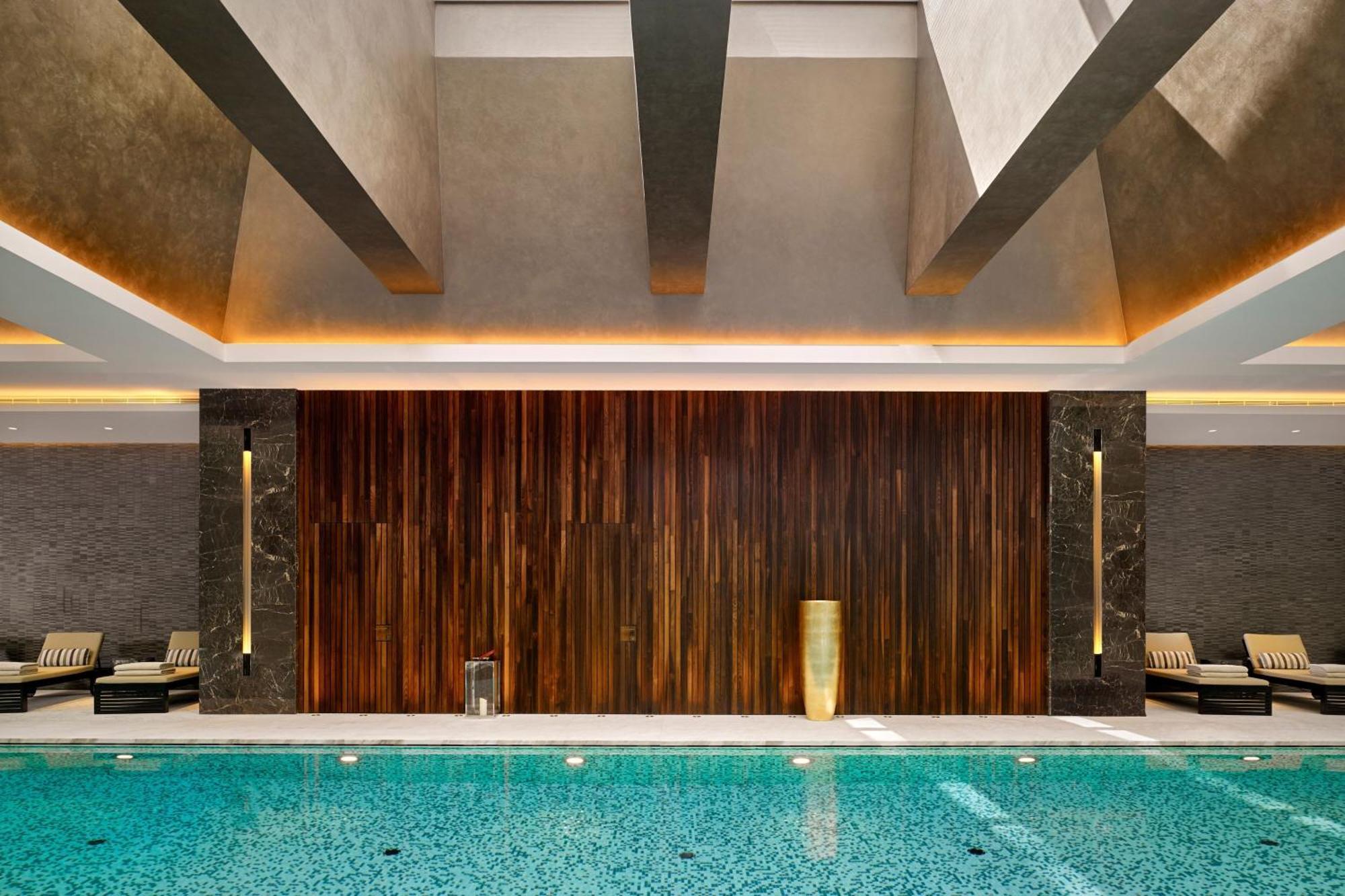 The Ritz-Carlton, Astana Hotell Exteriör bild