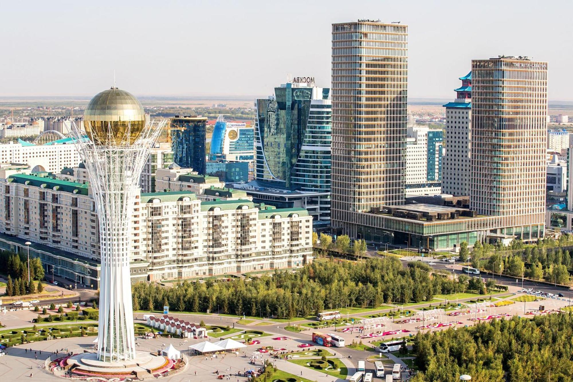 The Ritz-Carlton, Astana Hotell Exteriör bild