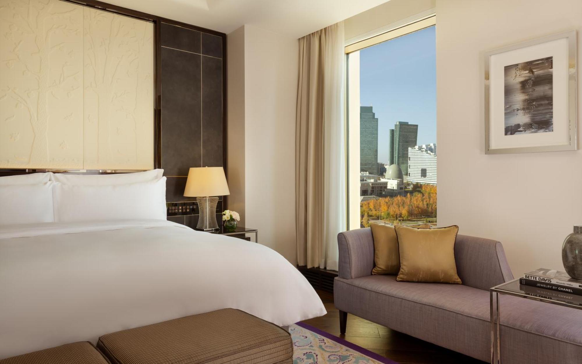 The Ritz-Carlton, Astana Hotell Exteriör bild